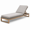 Lettino da esterno in teak e rattan con cuscino regolabile grigio
